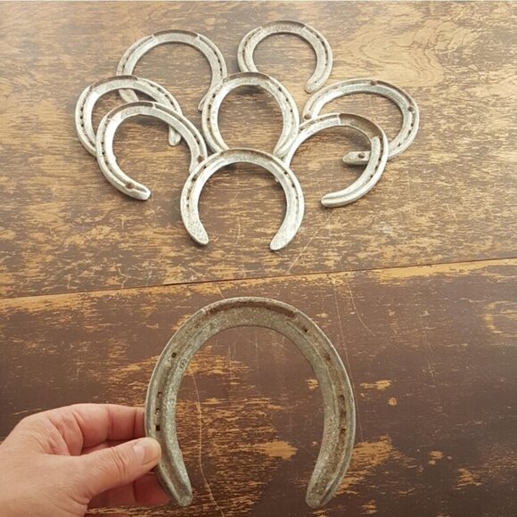 Vintage Horse Shoe Lot of 9 Craft Supply Farmhouse Home Decor - Picture 6 of 8